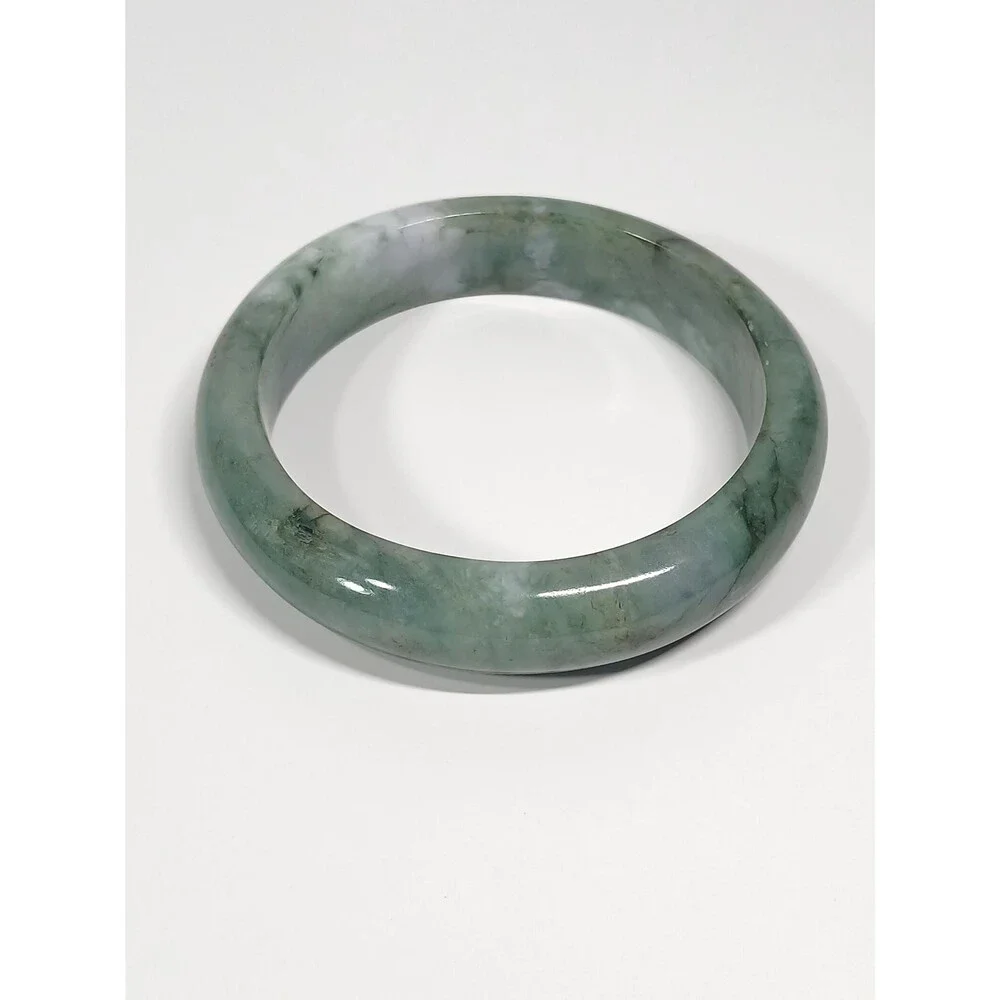 Unbranded jadeite jade